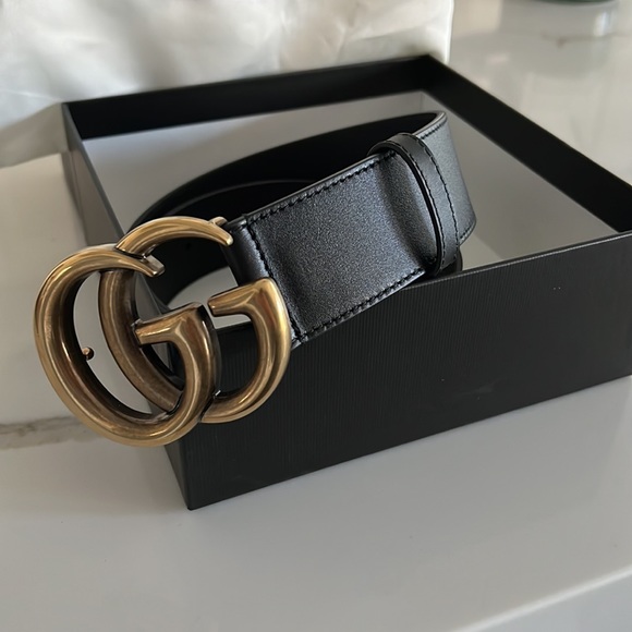 Double G Gucci belt in mint condition. main image 4